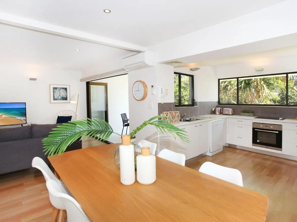 מולולאבה Windmill 4 Two Bedroom Beachside Apartment On Parkyn Parade